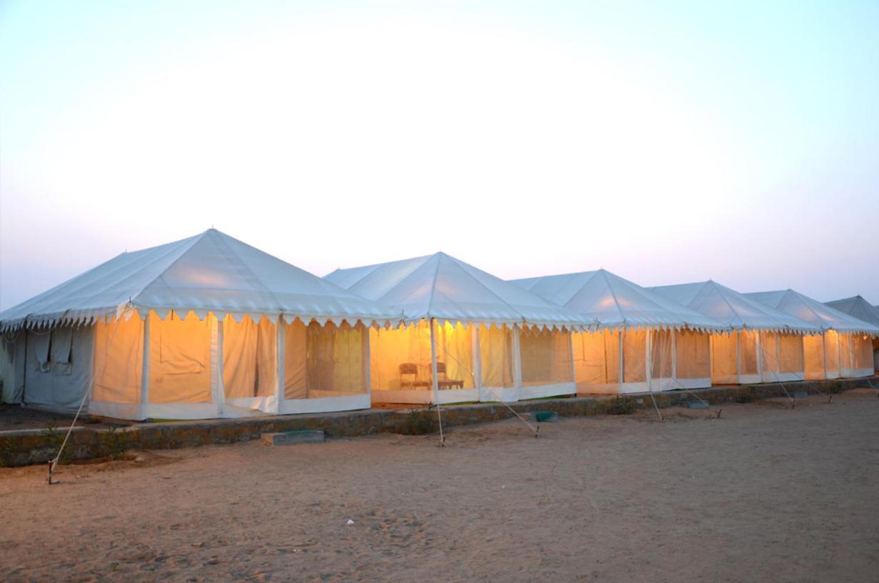Kai Kabila Desert Camp Sām Esterno foto